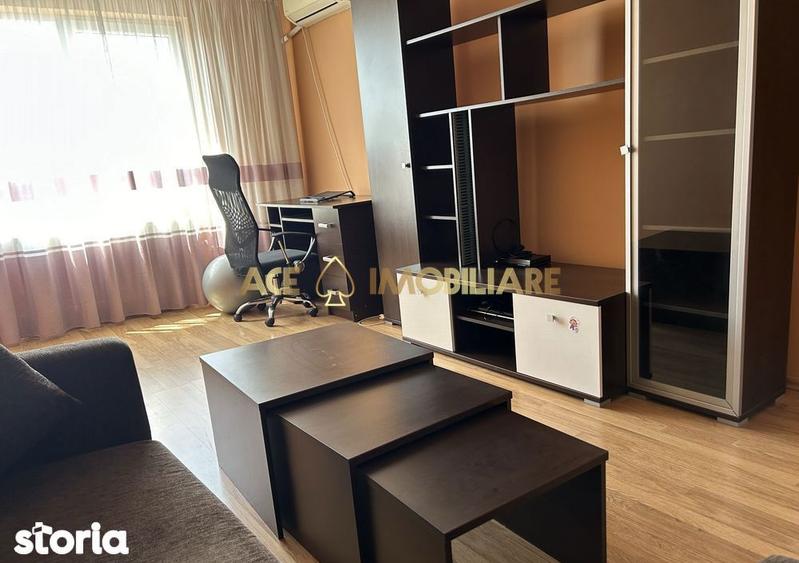 Apartament cu 3 camere, mobilat în Titan
