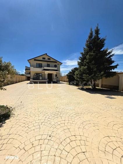 Casă cu 6 camere cu Teren 1642 Mp în Central