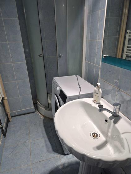Garsonieră decomandată în Central