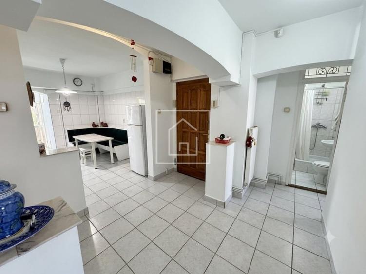 Apartament cu 4 camere decomandat, mobilat în Turnișor