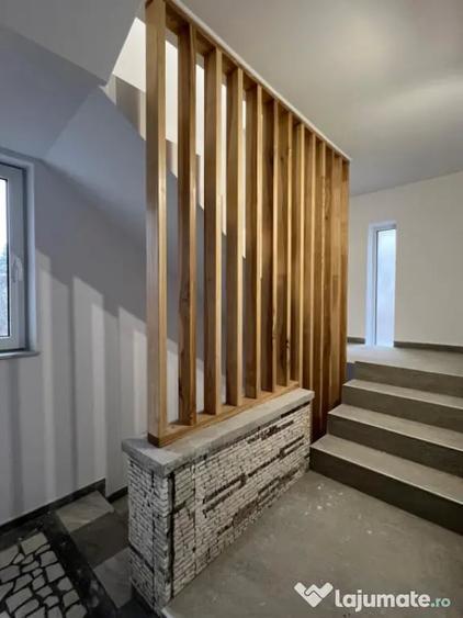 Casă cu 12 camere cu Teren 380 Mp în Orașul Vechi