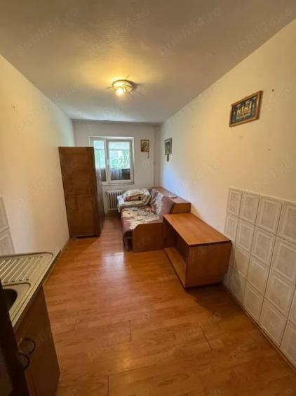 Garsonieră decomandată în Valea Rosie