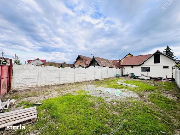 Casă cu 4 camere cu Teren 395 Mp în Trei Stejari