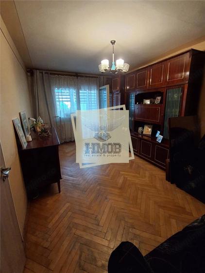 Apartament cu 3 camere decomandat în Central