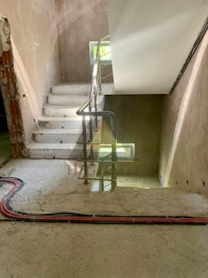 Casă individuală cu 5 camere cu Canalizare în Herăstrău