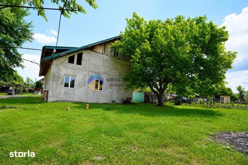 Casă cu 3 camere cu Teren 1235 Mp în Borlești