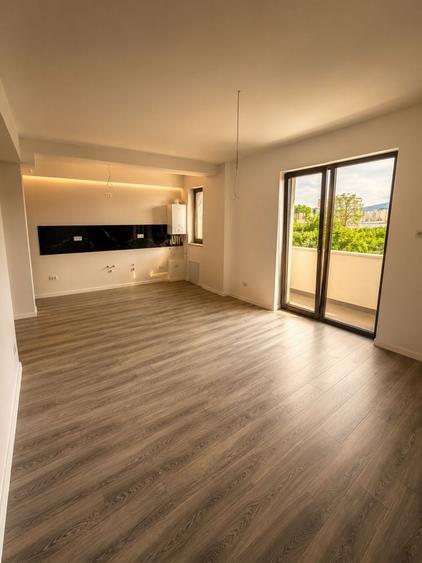 Apartament cu 2 camere decomandat în Parc Zăvoi