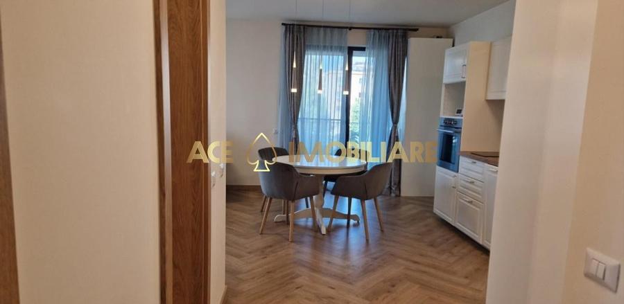 Apartament cu 2 camere semidecomandat, mobilat în Tei