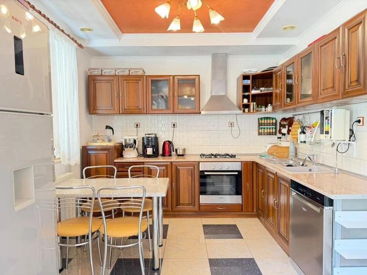 Casă cu 4 camere cu Teren 1000 Mp în Dealuri Oradea