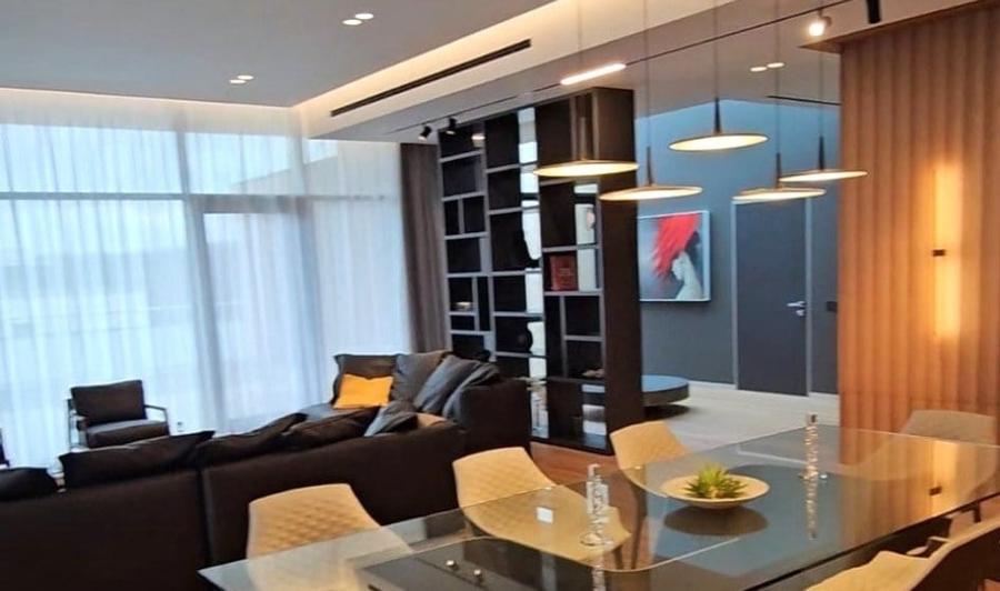 Apartament cu 5 camere în Nordului
