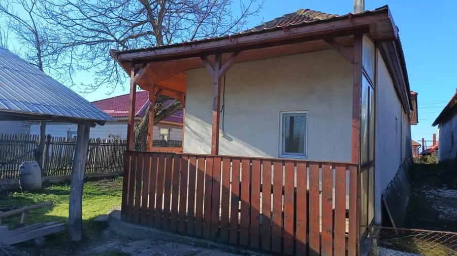 Casă cu 5 camere în Ciupercenii Noi