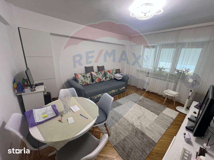 Apartament cu 2 camere decomandat, mobilat în Central
