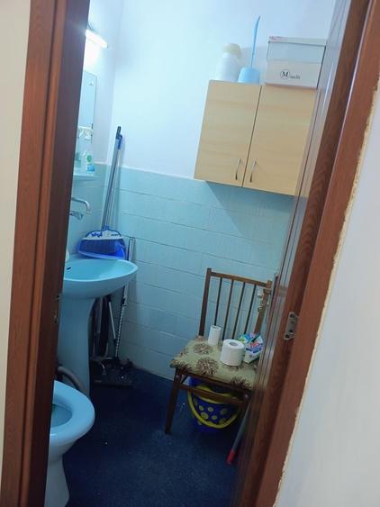 Apartament cu 3 camere decomandat în Vitan