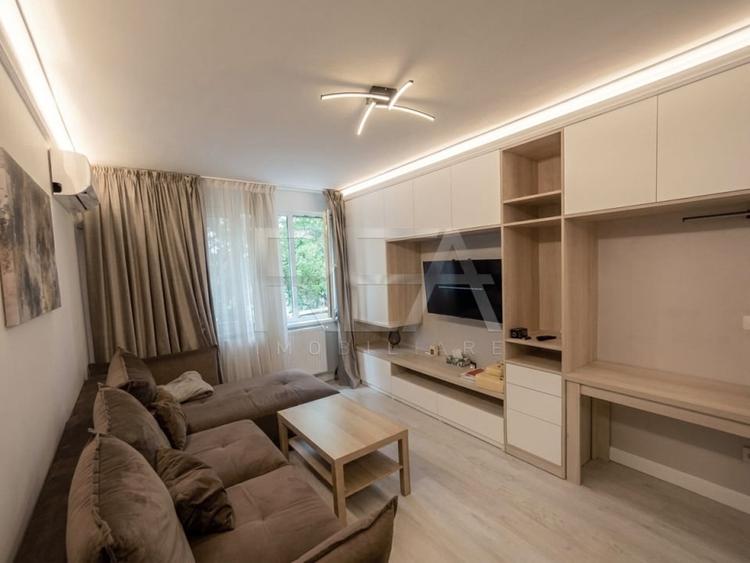 Apartament cu 3 camere decomandat, mobilat în Titan