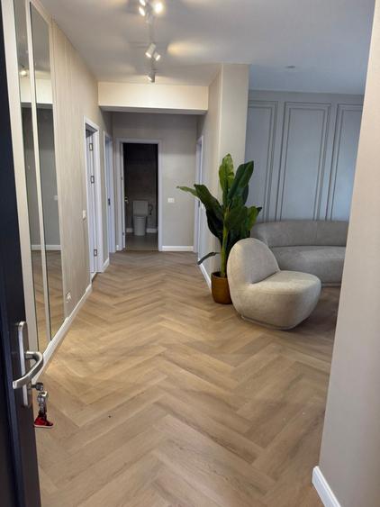 Apartament cu 3 camere semidecomandat în Fălticeni