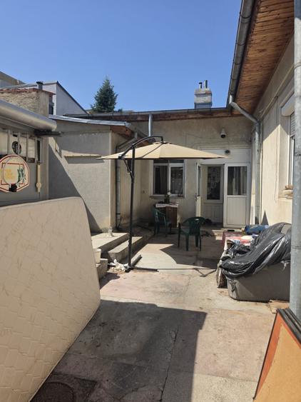 Casă individuală cu 4 camere cu Canalizare în Vatra Luminoasă