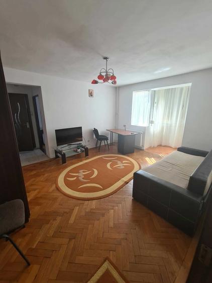 Inchiriez apartament 2 camere central - 3