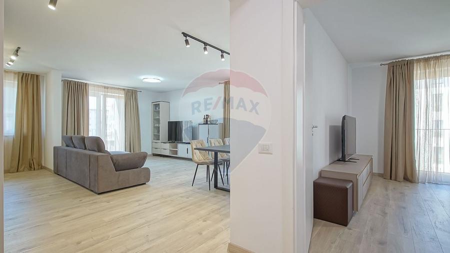 Apartament cu 2 camere semidecomandat, mobilat în Tractorul