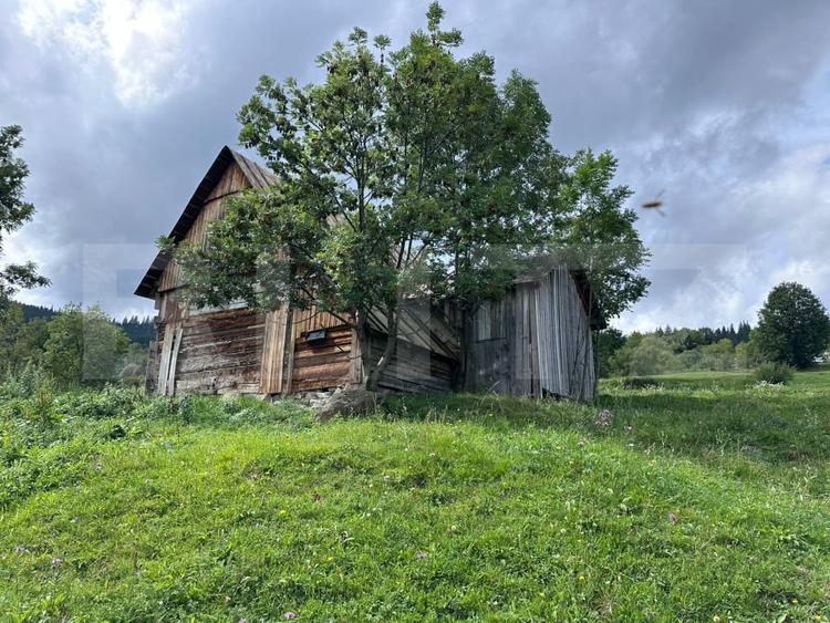 Teren Construcții intravilan de 1641 mp, în Rogojel