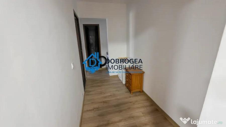 Apartament cu 3 camere decomandat în E3