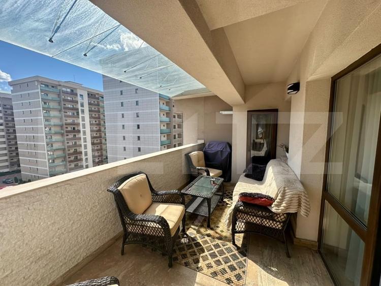 Apartament cu 4 camere decomandat, mobilat în Sud