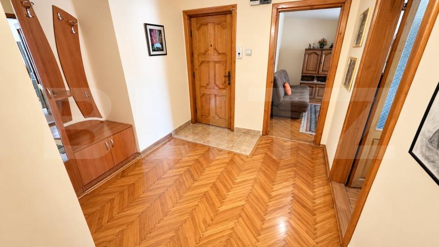 Apartament cu 3 camere decomandat, mobilat în Orăștie