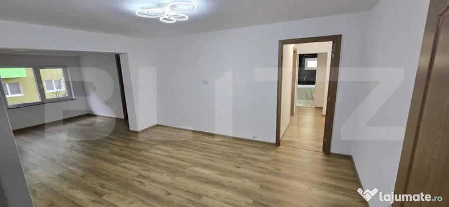 Apartament cu 4 camere decomandat în George Enescu