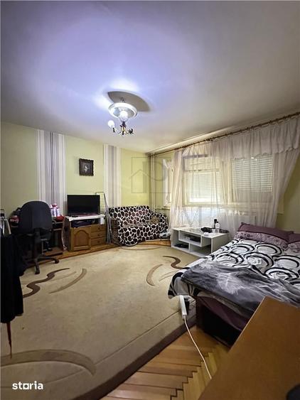 Apartament cu 2 camere decomandat, mobilat în Fratelia