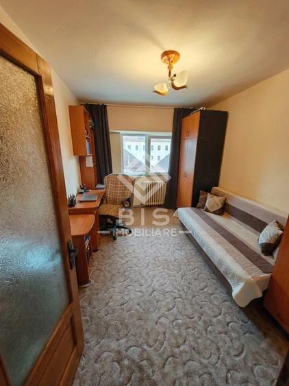 Apartament cu 4 camere decomandat în Ultracentral