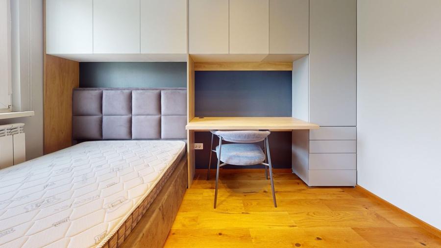 Apartament cu 3 camere semidecomandat, mobilat în Astra