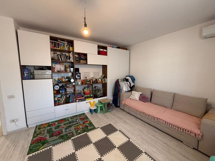 Apartament cu 2 camere decomandat în Berceni