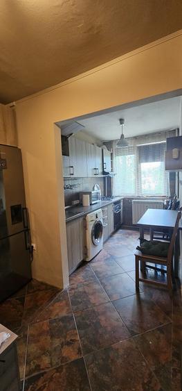Apartament cu 2 camere semidecomandat în Colentina