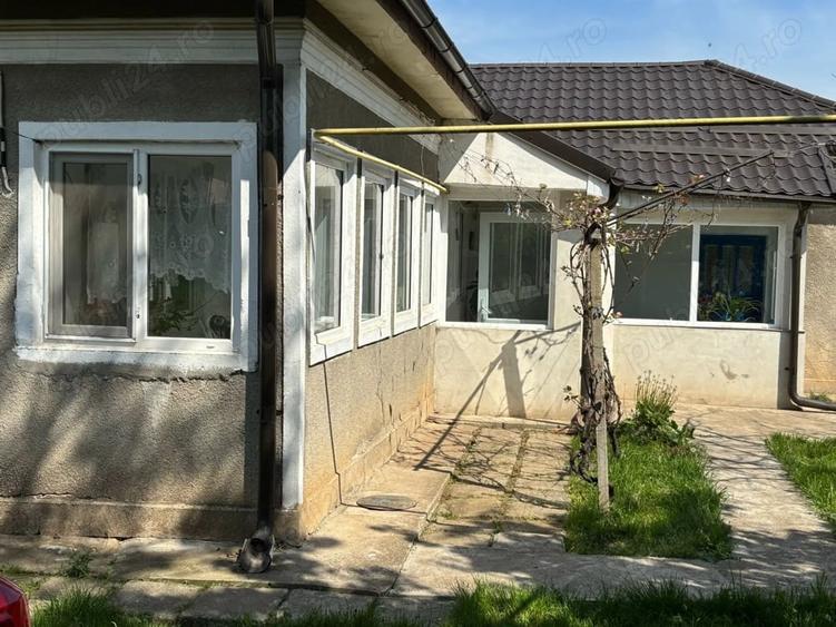 Casă cu 3 camere cu Teren 2110 Mp în Sud