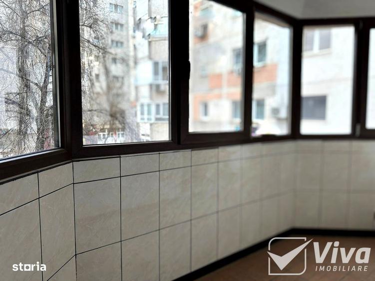 Apartament cu 4 camere decomandat în Nicolina