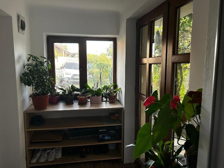 Casă individuală cu 4 camere cu Garaj în Albota