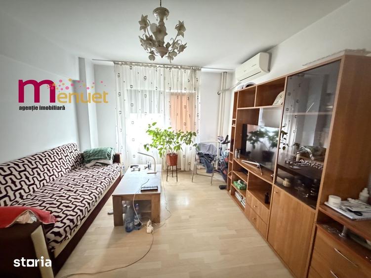 Apartament cu 2 camere decomandat în Faleză