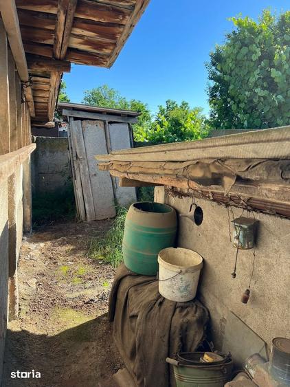 Casă cu 4 camere cu Teren 983 Mp în Peretu