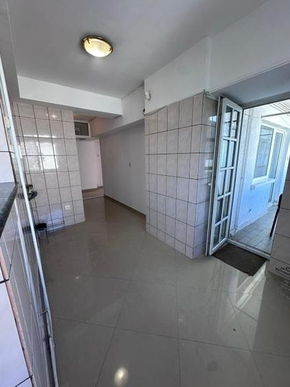 Apartament cu 4 camere decomandat în Decebal