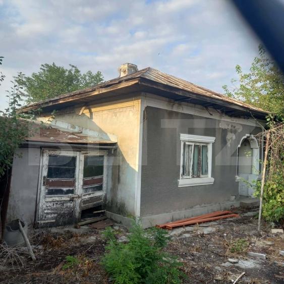 Casă individuală cu 3 camere cu Teren 910 Mp în Exterior Sud