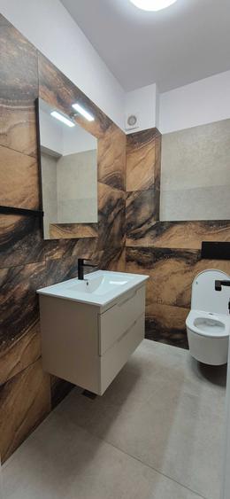 Apartament cu 3 camere decomandat în Exterior Vest