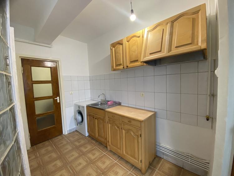 Apartament cu 2 camere decomandat, mobilat în Zorilor