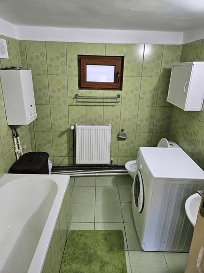 Casă cu 5 camere cu Teren 1000 Mp în Victoriei