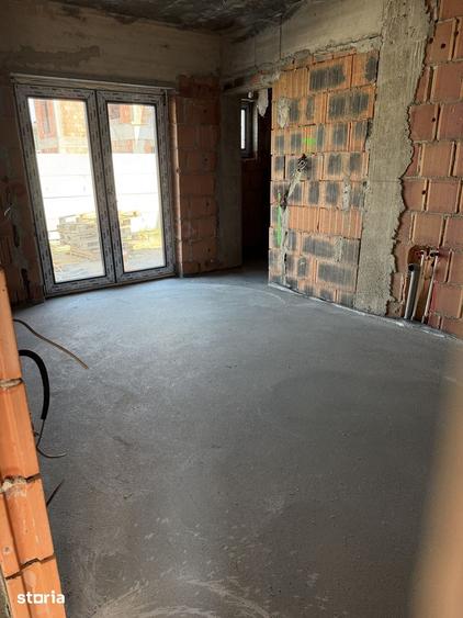 Casă cu 4 camere cu Teren 350 Mp în Central