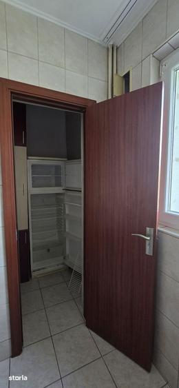 Apartament cu 2 camere decomandat în Titan
