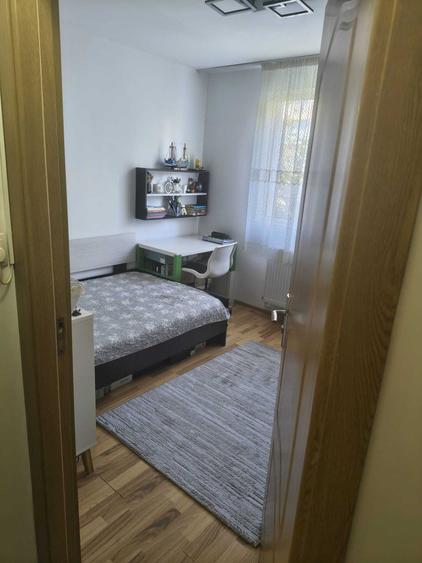 Apartament cu 2 camere semidecomandat în Progresul