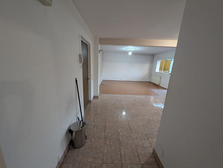 Apartament cu 2 camere decomandat în Vitan Mall