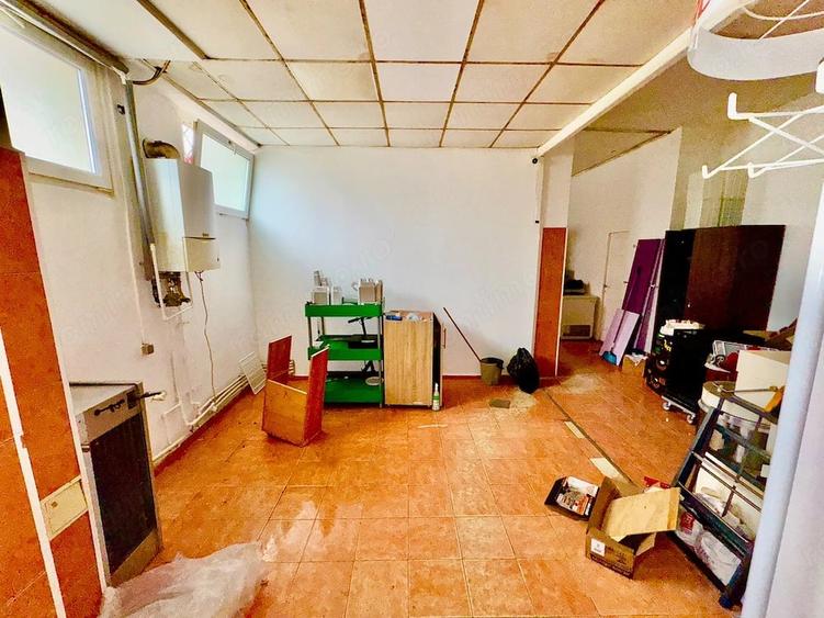 Spațiu comercial, de 200 mp, în Central