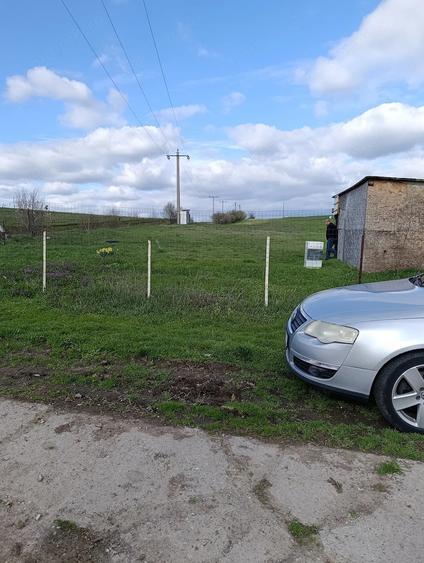 Teren de 2500 mp, în Pielești