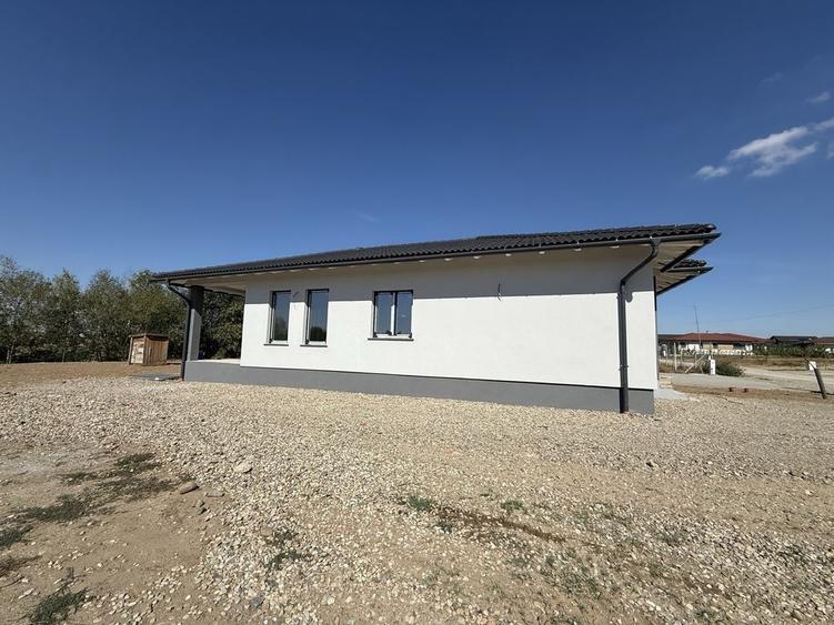 Casa de vanzare cu 3 dormitoare la intrare in Osorhei - 2