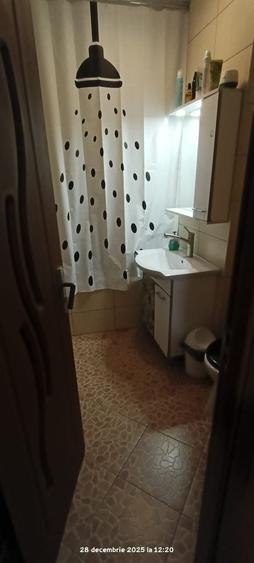 Apartament cu 2 camere semidecomandat în Narcisa